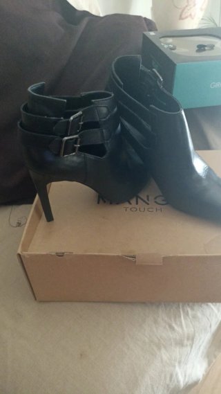 Botines Mango Tacón Hebillas Negro