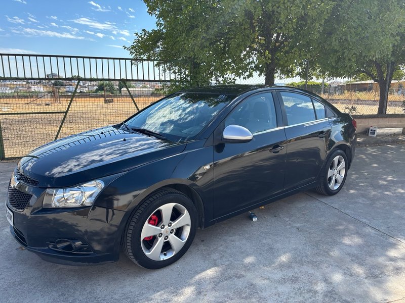 Chevrolet Cruze 2010 - foto 1