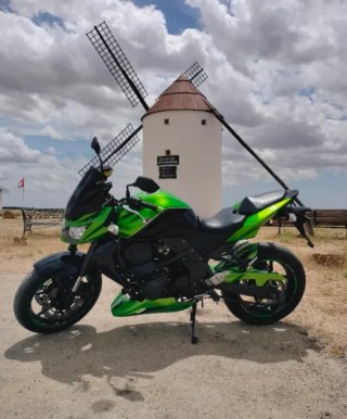 Kawasaki Z750 Naked Verde/Negra
