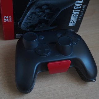 Mando Pro Nintendo Switch 2 Resident Evil + Funda