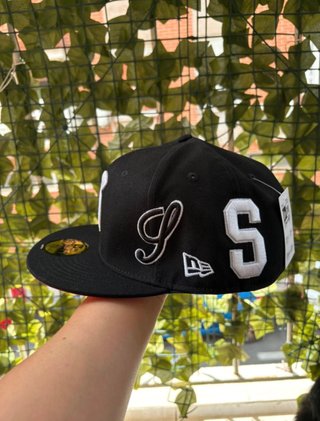Gorra New Era x Supreme