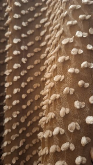 Blusa Beige Texturizada Manga Larga