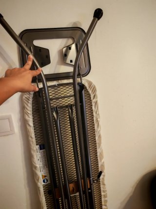 Tabla de planchar con soporte de pared