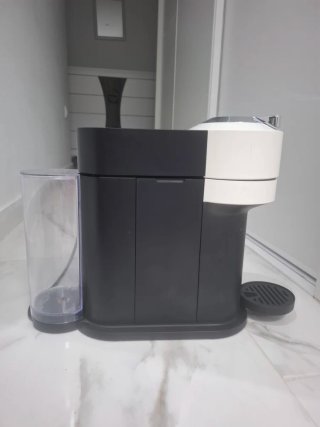 Cafetera Nespresso DeLonghi Blanca + Espumador