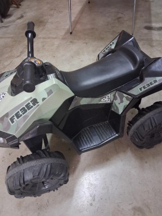 Quad Eléctrico Feber 12V Camuflaje