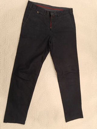 Pantalón chino Álvaro Moreno azul marino