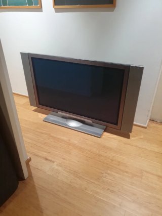 Televisor Itachi 44 pulgadas Plateado