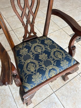 Silla colonial madera y tela azul