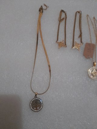 Lote de Joyería: Collares y Pulsera