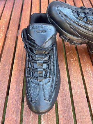 Nike Air Max 95 Negras x supreme