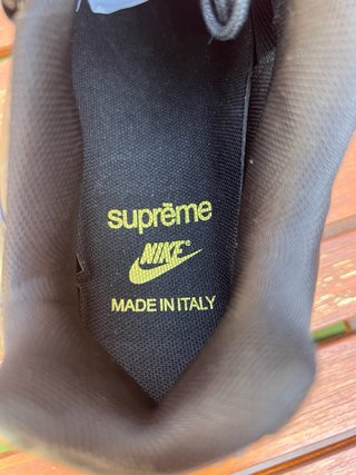 Nike Air Max 95 Negras x supreme