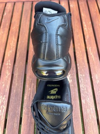 Nike Air Max 95 Negras x supreme