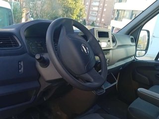NISSAN interstar