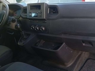 NISSAN interstar