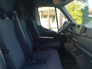 NISSAN interstar
