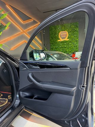BMW X4 ( X-LINE )