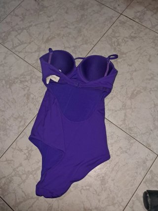 Traje de baño morado