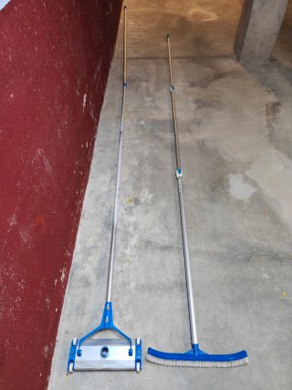 Barredora y Cepillo Piscina Telescópicos
