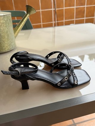 Sandalias ASOS DESIGN negras tiras