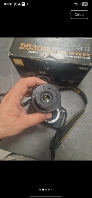 Nikon D5300 + Obiettivo 18-55mm VR Kit