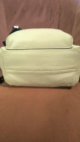 Mochila Michael Kors Beacon Blanca y Negra