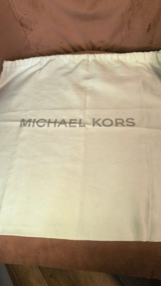 Mochila Michael Kors Beacon Blanca y Negra