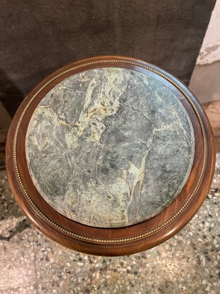 Precioso Pedestal Francés Luis XV Bronce y Mármol