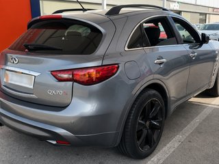 Infiniti QX70 3.7i 2015