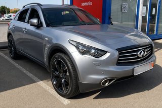 Infiniti QX70 3.7i 2015