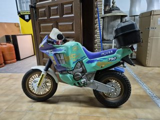 Juguete Moto Eléctrica Infantil Injusa Dakar 750