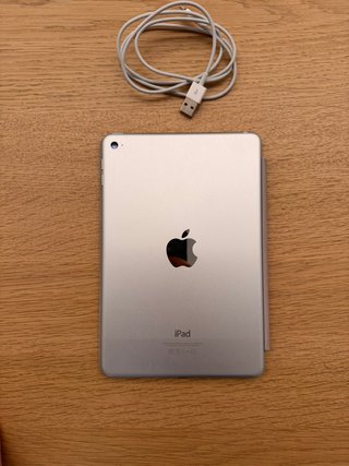 Apple iPad Mini 4 Argento