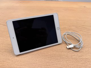 Apple iPad Mini 4 Argento