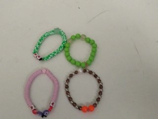 Pulseras hechas a mano para niñ@s