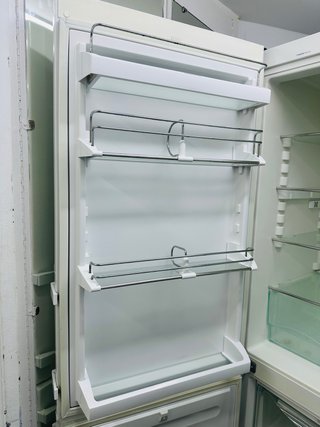 Nevera Liebherr blanca