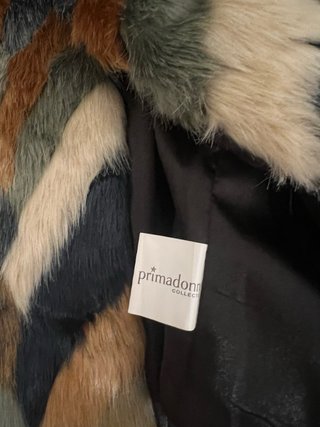 Chaqueta pelo sintético multicolor