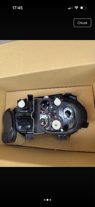 Faro anteriore VW Golf IV TYC