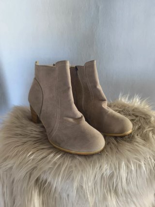 Vestido degradado, añade los botines.