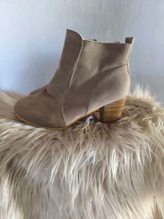 Vestido degradado, añade los botines.