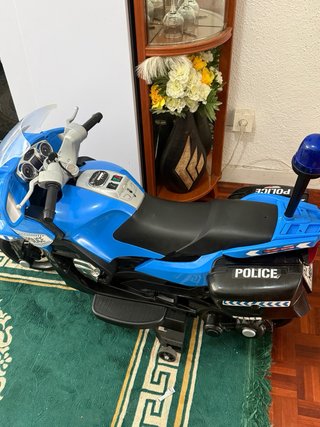 Moto Policía Feber Eléctrica Infantil