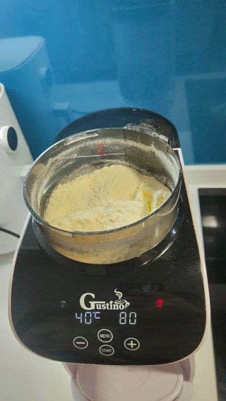Preparador automático de biberones Gustino