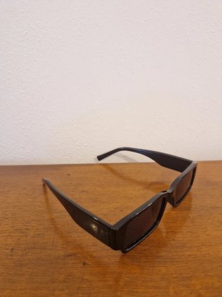 Occhiali da sole cat-eye West nuovi