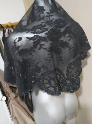 Mantilla negra encaje