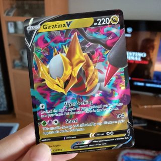 Carta Pokémon Giratina V 130/196