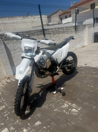 Husqvarna Enduro pro 2025