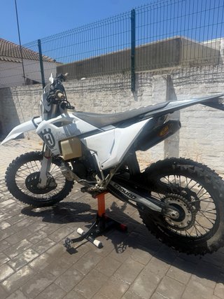 Husqvarna Enduro pro 2025