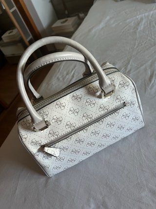 Bolso Guess Blanco y Dorado