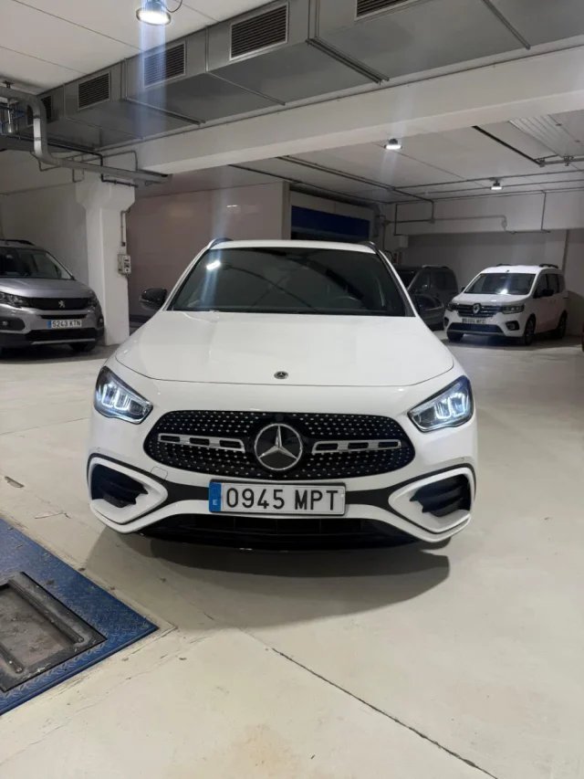 Mercedes-Benz GLA 2024, foto 2