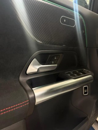 Mercedes-Benz GLA 2024