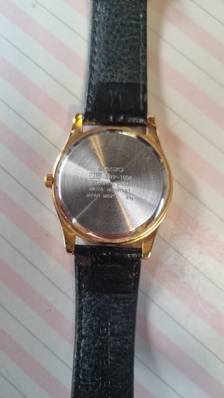 Reloj Casio MTP-1094 Dorado y Negro