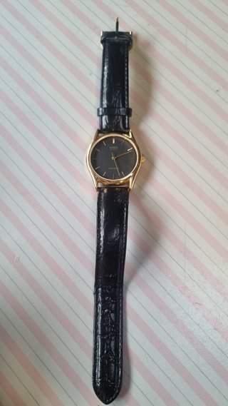 Reloj Casio MTP-1094 Dorado y Negro